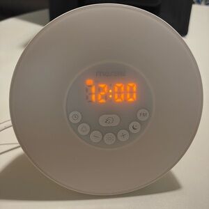 Mosche Sunrise Alarm Clock, Digital Clock,‎ Wake Up Light with 6 Nature Sounds